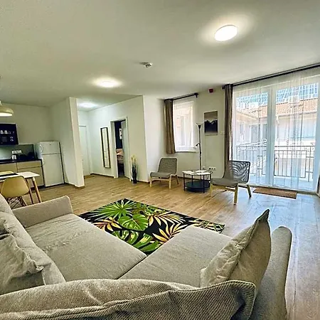 Citystay מלון דירות 4*